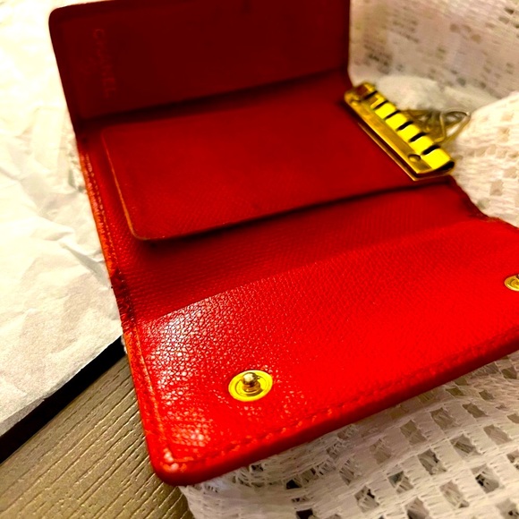 ⭐️ CHANEL • Chanel CC Red Caviar Leather 6 hooks Keyholder - Picture 7 of 8